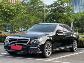 2019年奔驰E200L，2.0T立标，天窗，导航倒车影像，全液晶仪表盘，室内氛围灯，一手车 支持置换 按揭贷款 首付28000元    报价24.58万